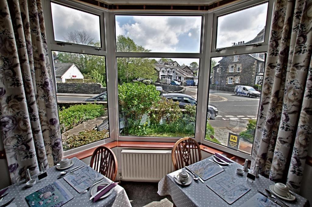 Brook House ― Free on-site car park room 5